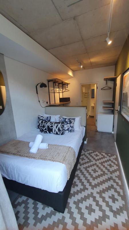 2 Bedroom Property for Sale in Sea Point Western Cape